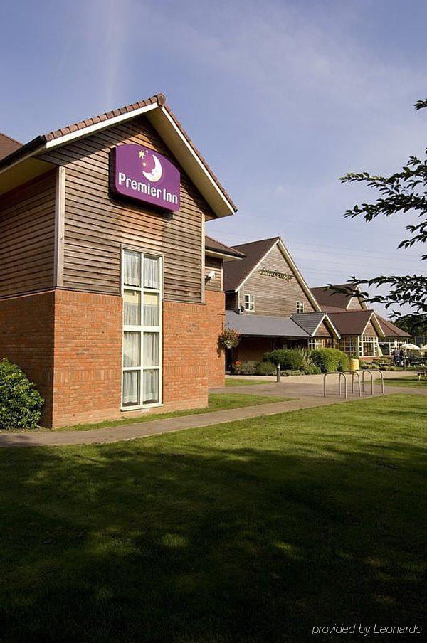 Premier Inn Tewkesbury Ngoại thất bức ảnh