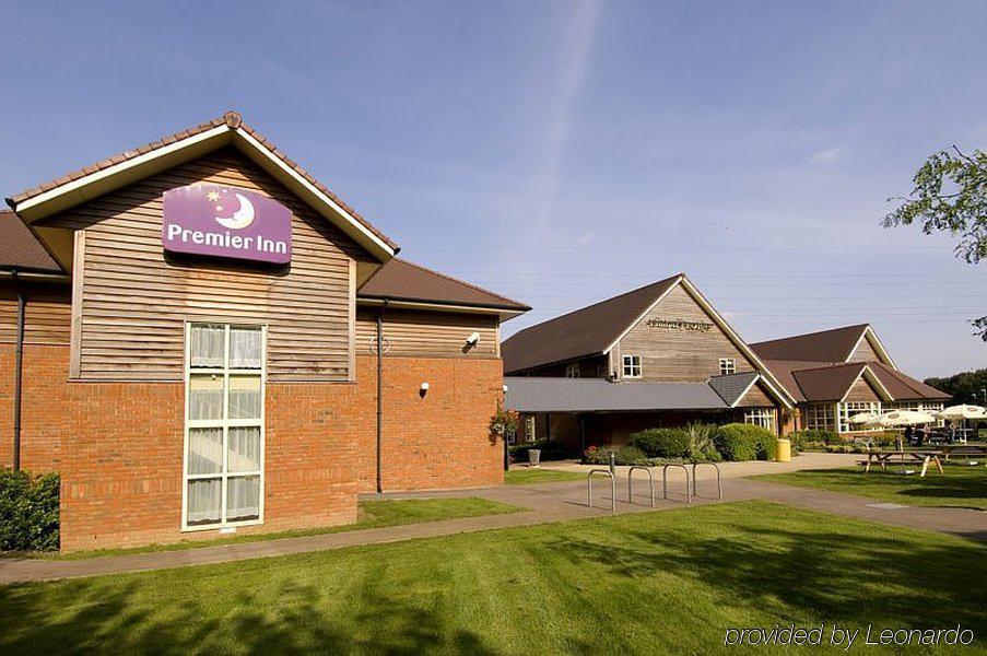Premier Inn Tewkesbury Ngoại thất bức ảnh