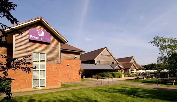 Premier Inn Tewkesbury Ngoại thất bức ảnh